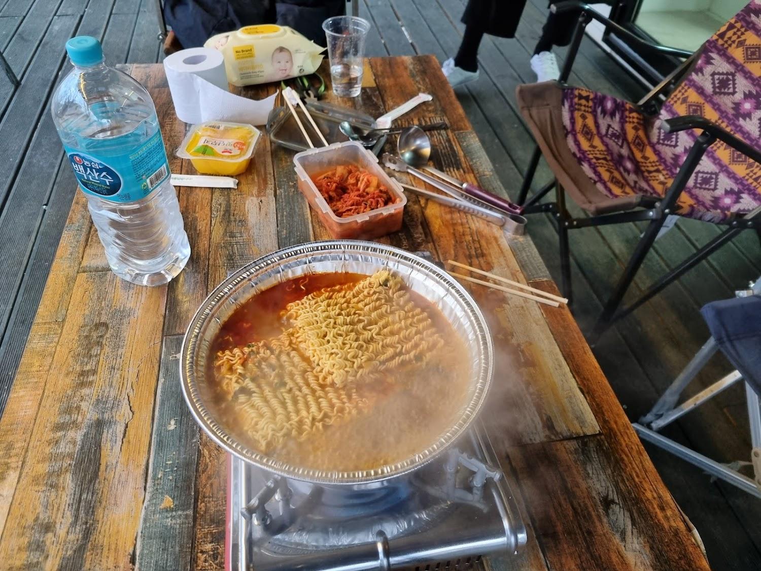 Cover Image for 새연카라반 글램핑