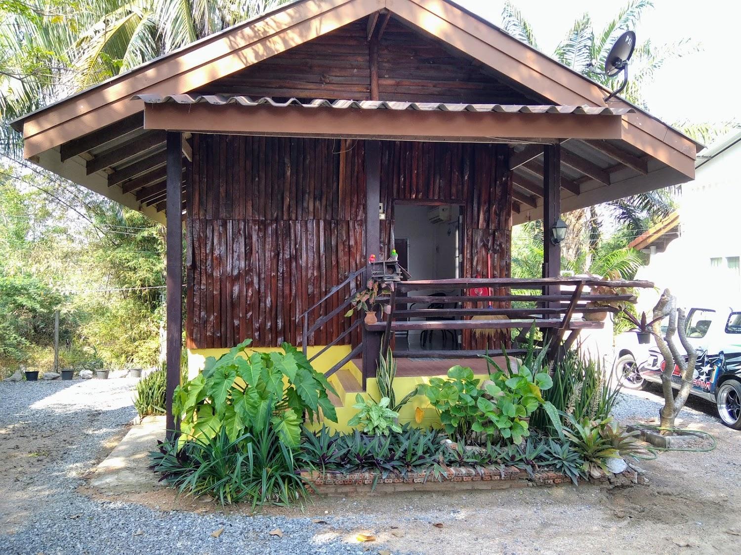 Cover Image for Garden Resort Strawberry Moons