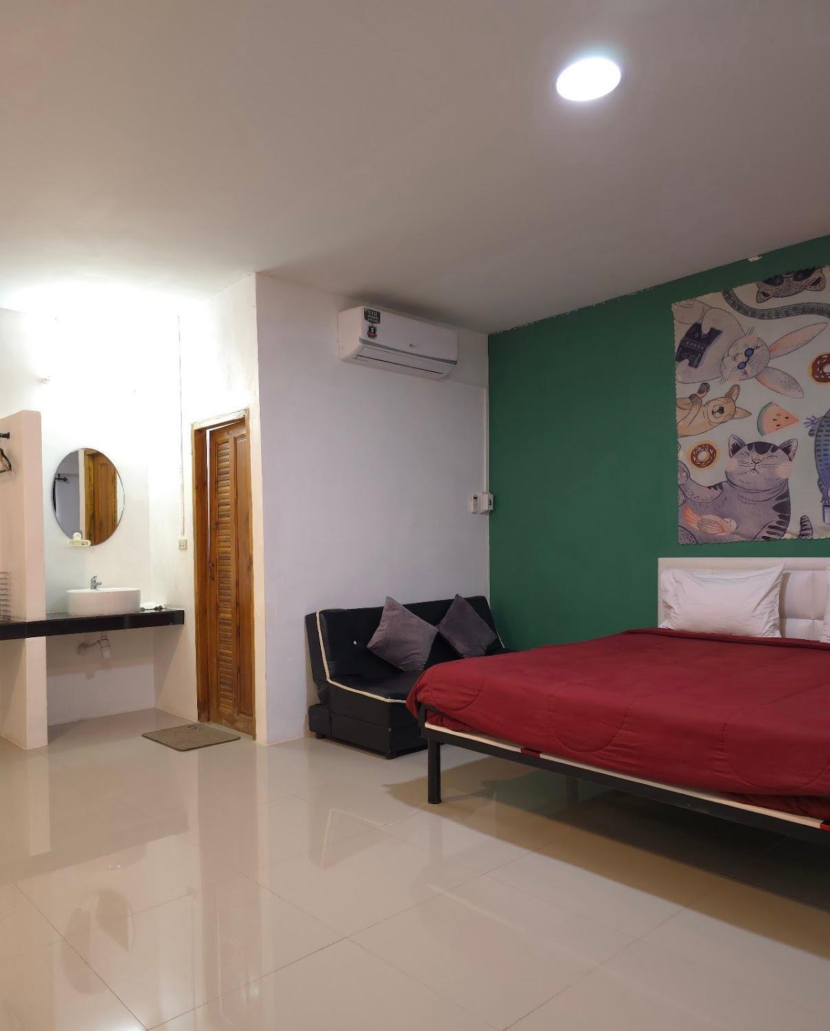 Cover Image for The Safe House Lampang