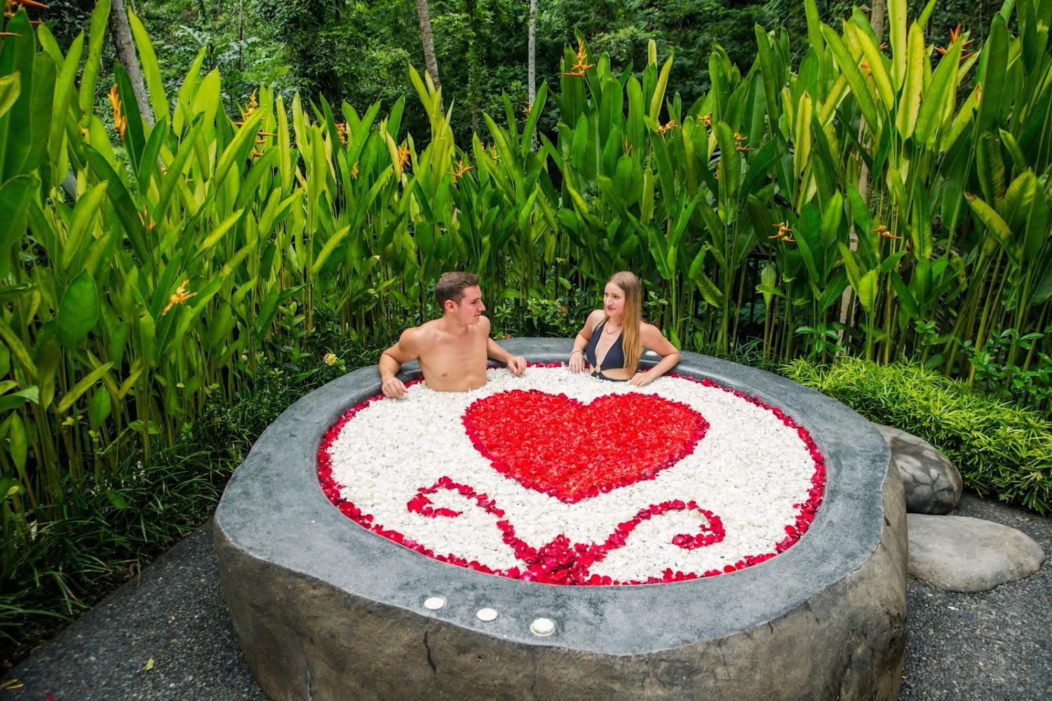 Cover Image for KELIKI LUXURY LODGE