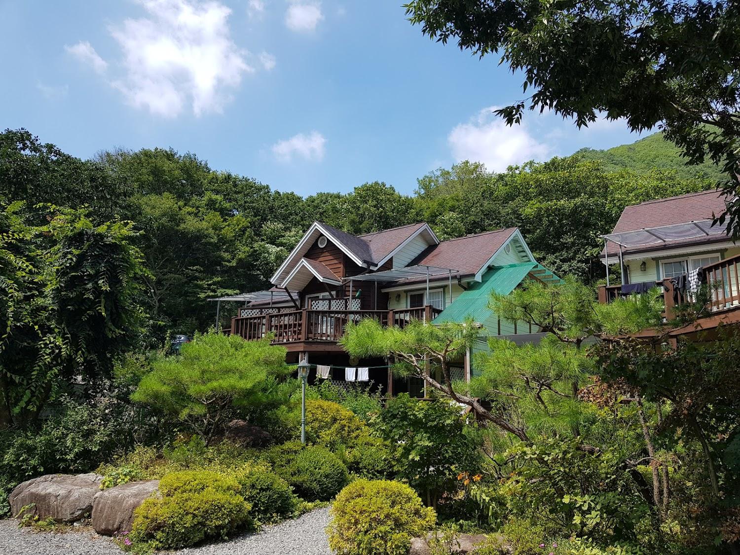 Cover Image for 초록향기펜션