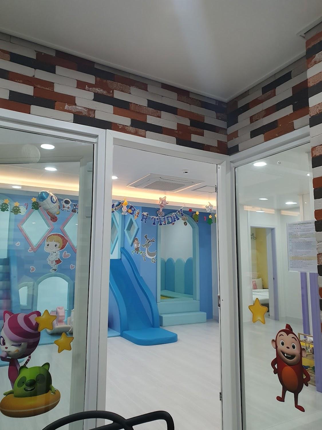 Cover Image for 나나키즈풀빌라