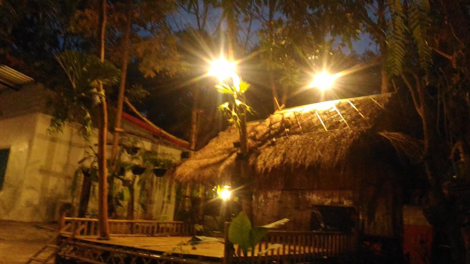 Cover Image for บ้านกลางสวน ห้องพักรายวัน รายเดือน