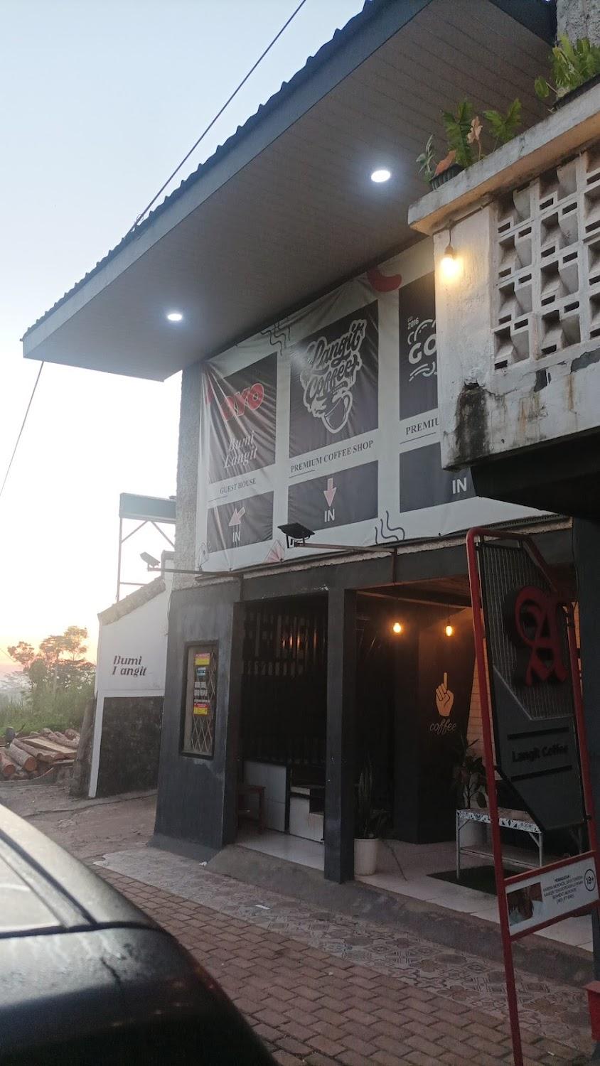 Cover Image for RedDoorz near Terminal Pasir Hayam Cianjur