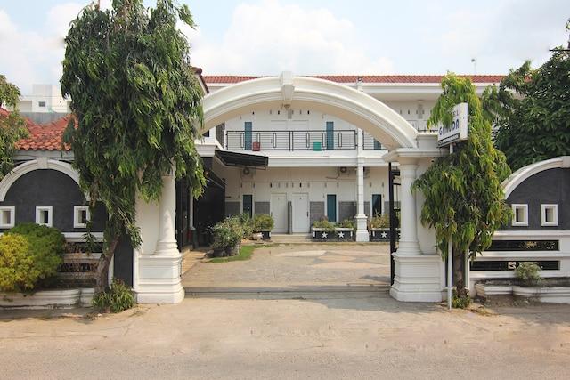 Cover Image for OYO 1456 Hotel Garuda