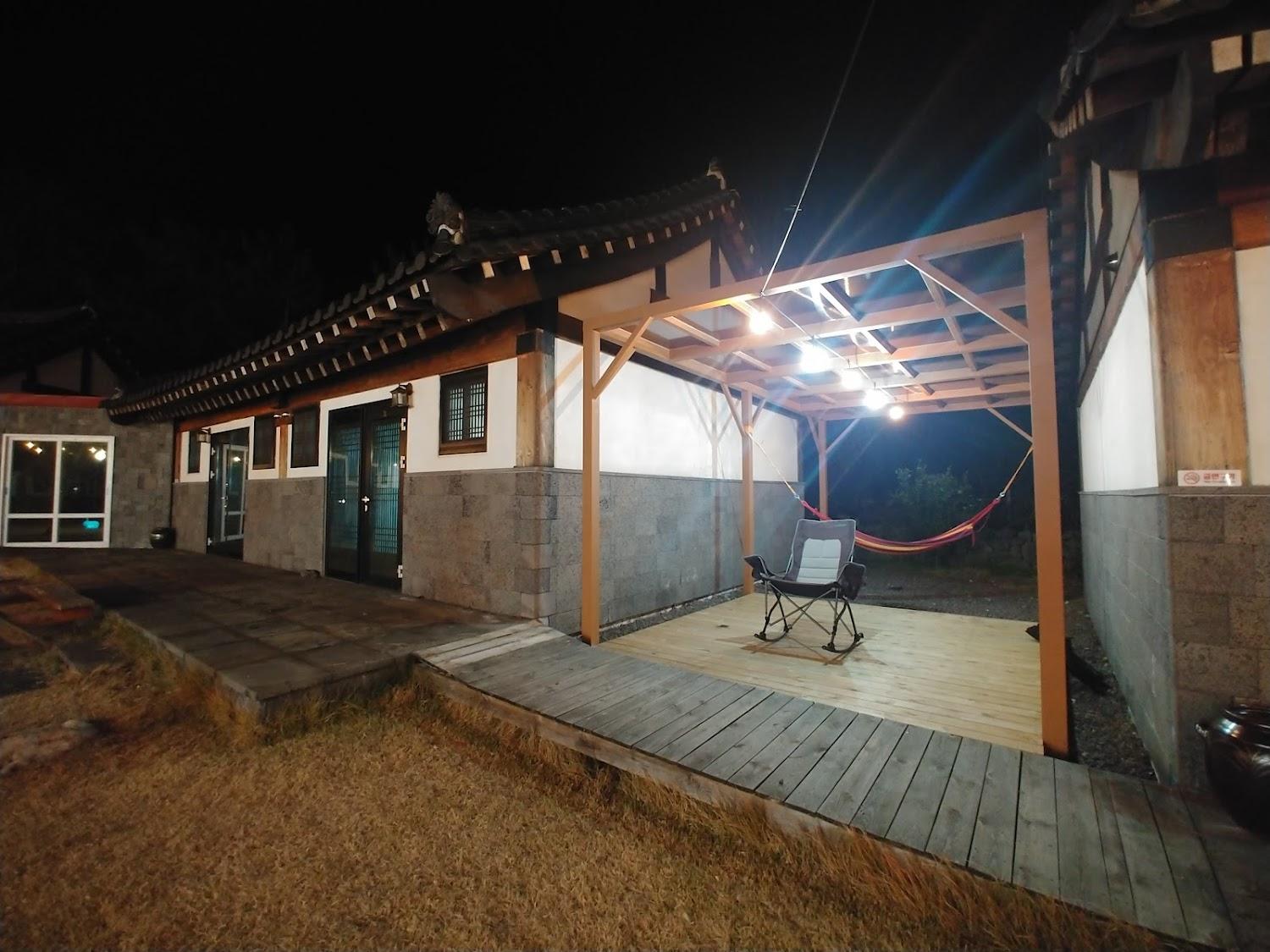 Cover Image for 여가한옥펜션