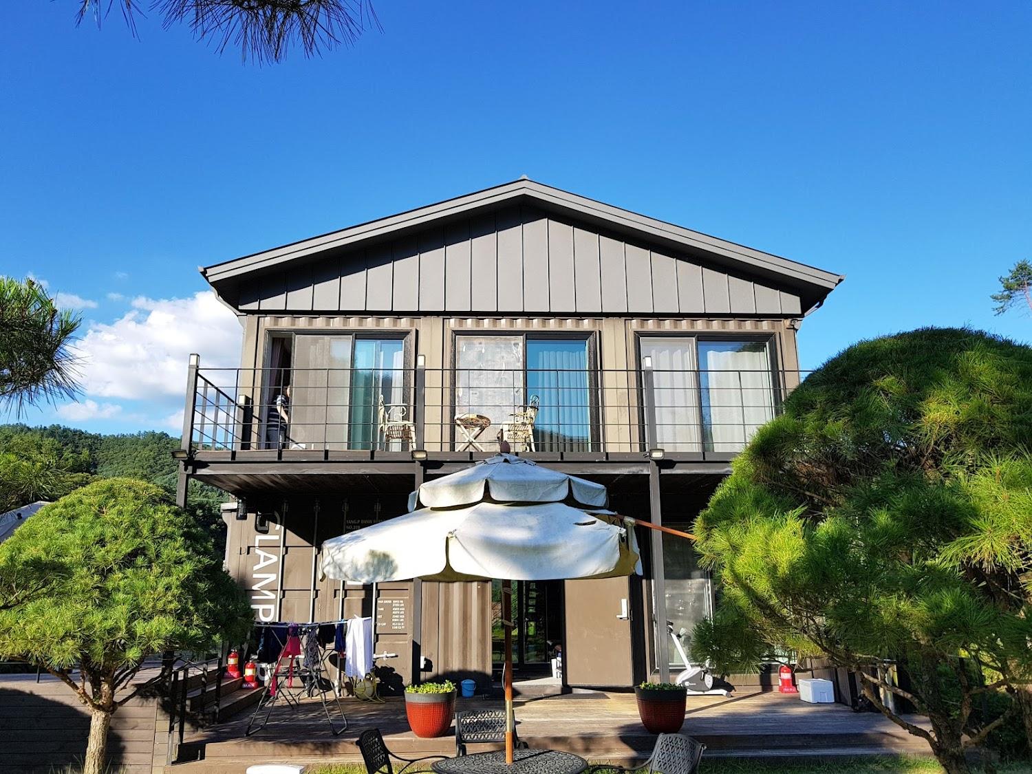 Cover Image for Siesta Pension