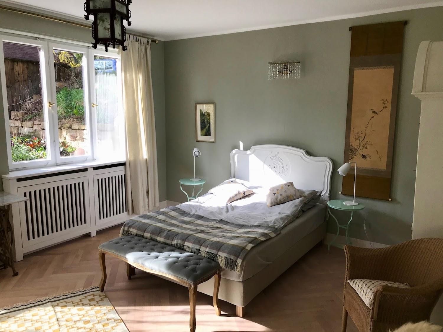 Cover Image for Andy and Betty’s Bed and Breakfast Tübingen