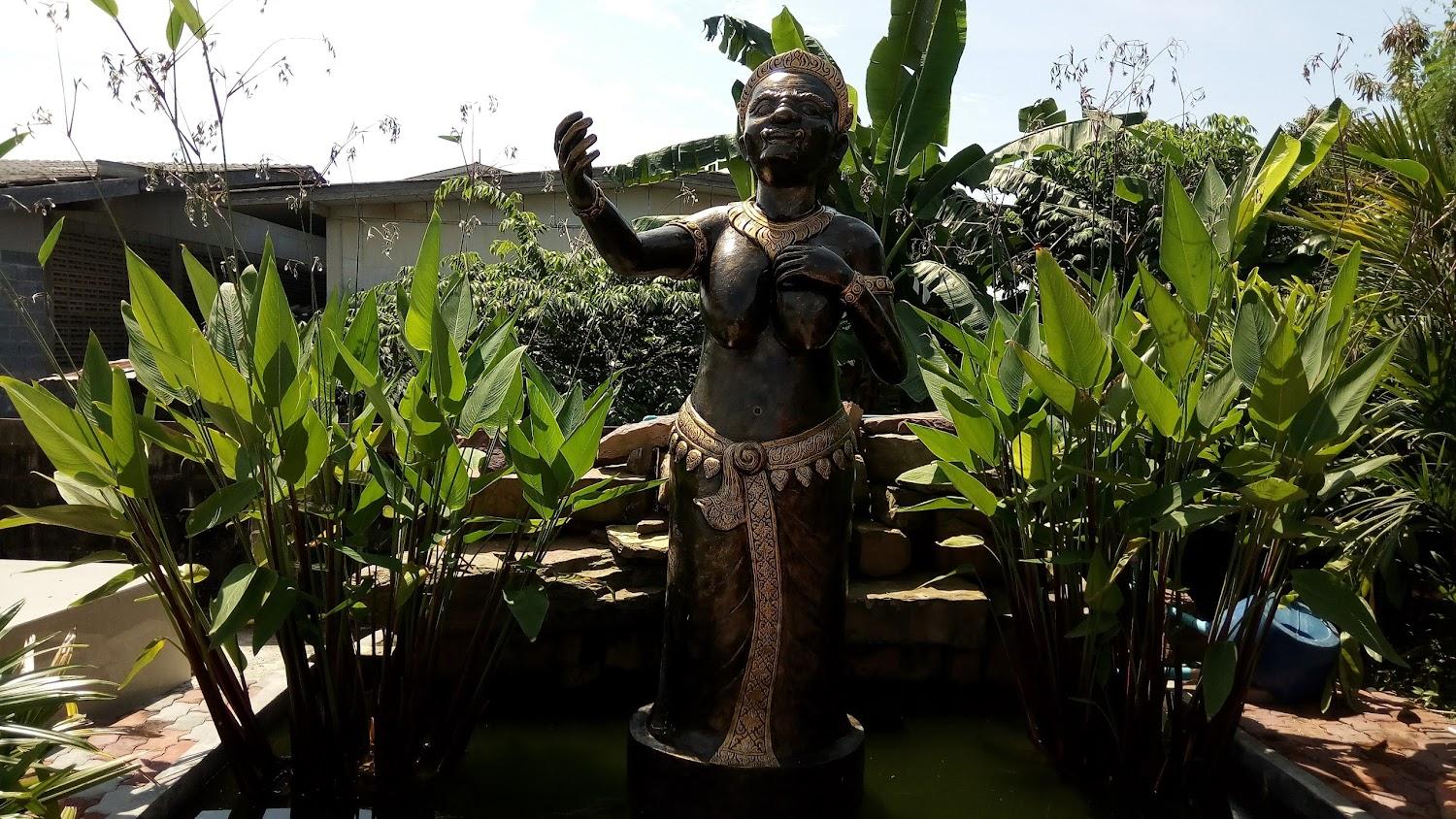 Cover Image for Huan Soontaree