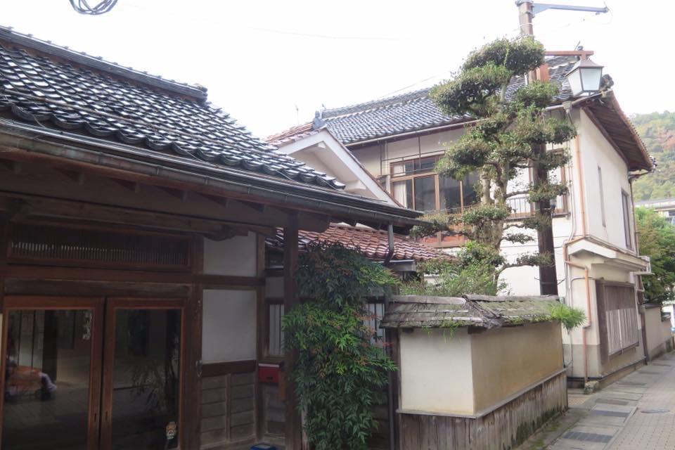 Cover Image for AblaYa Inn
