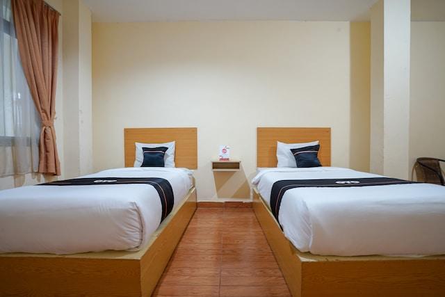 Cover Image for OYO 427 Hotel Galaxy