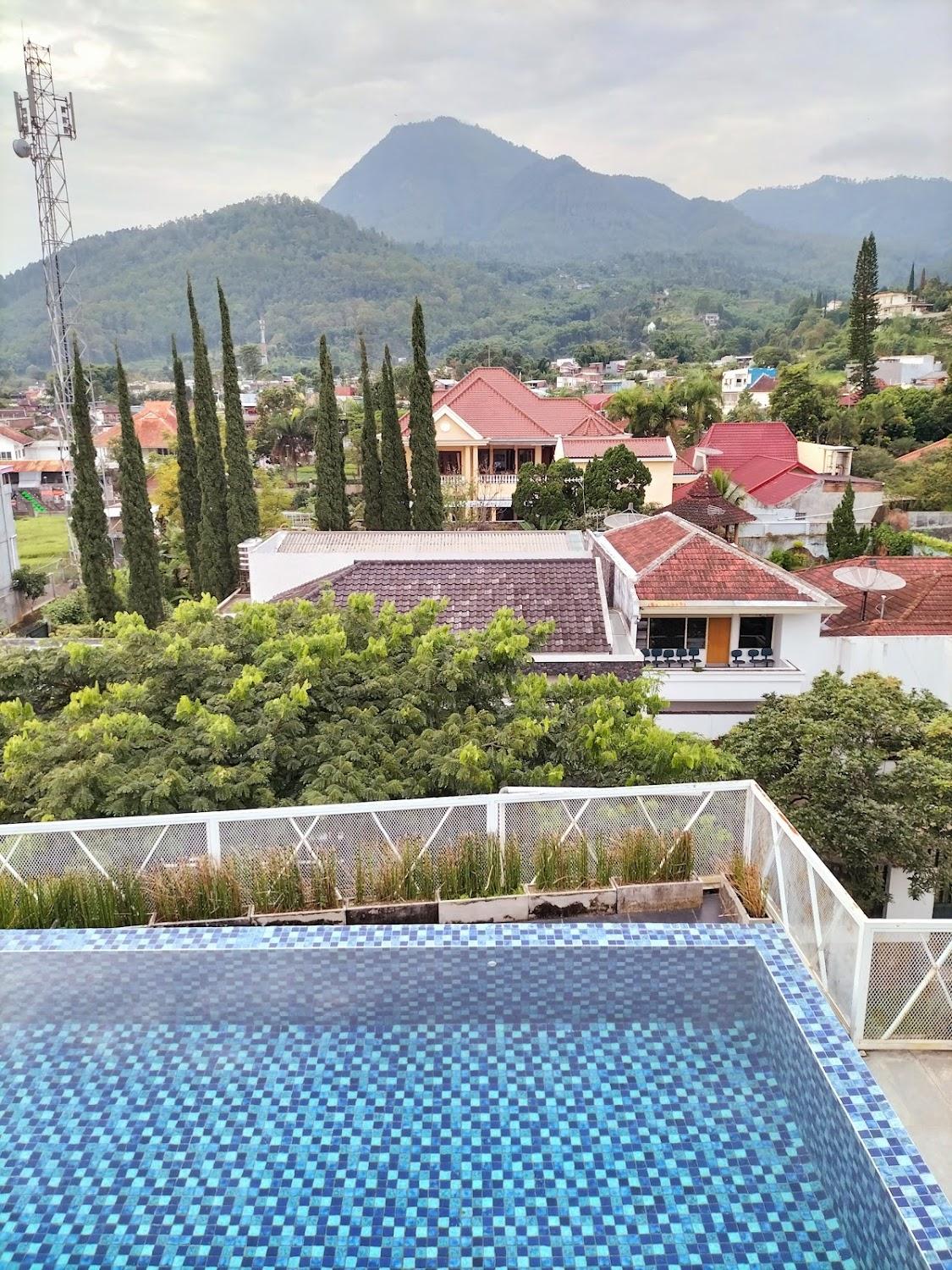 Cover Image for Horison Trunojoyo Batu