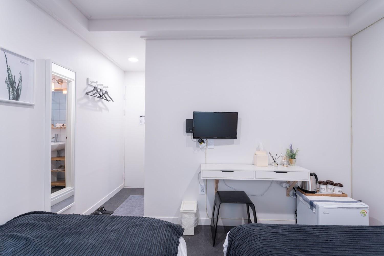 Cover Image for 모노하우스홍대2호점(MONO HOUSE HONGDAE2)