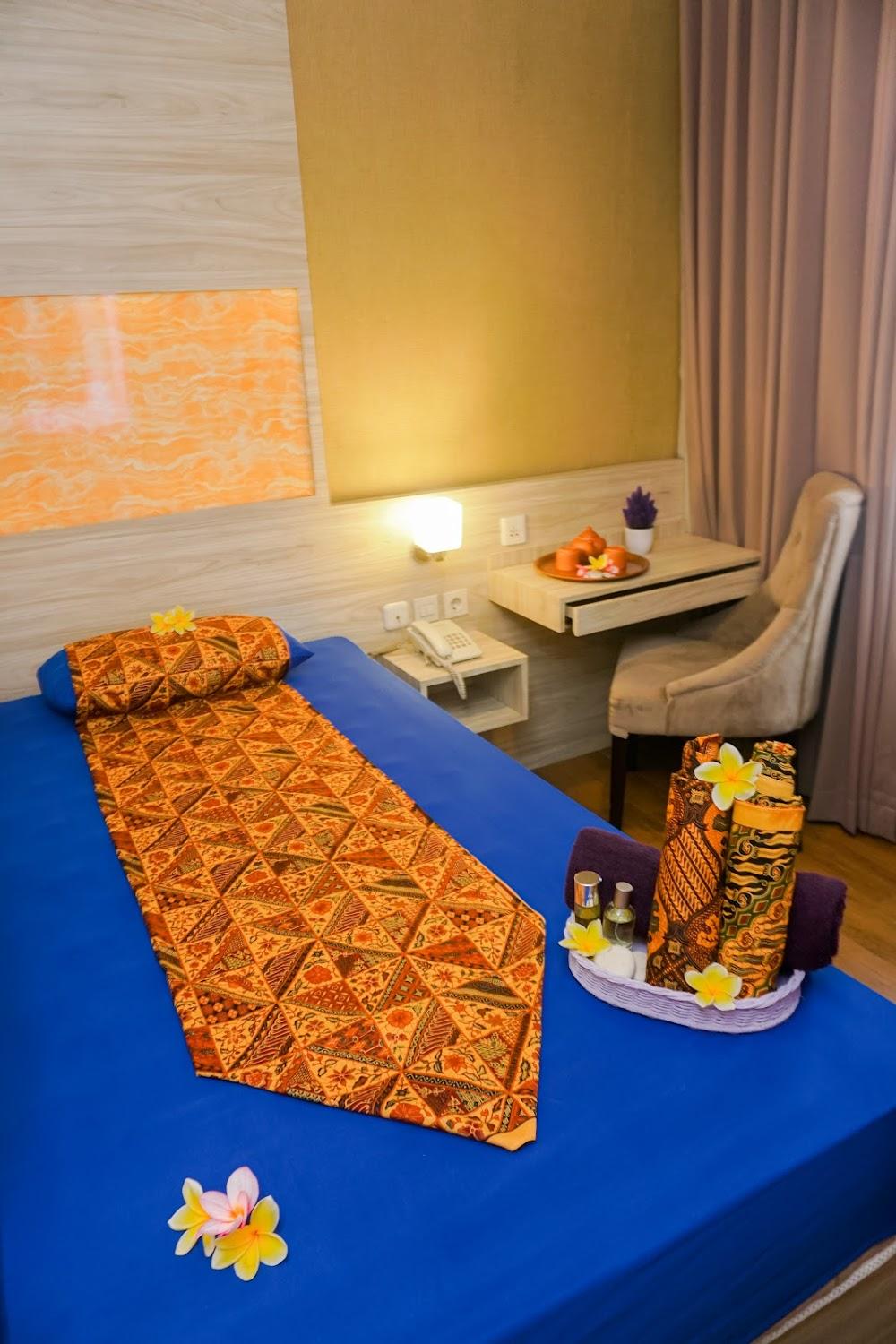 Cover Image for Front One Akshaya Hotel