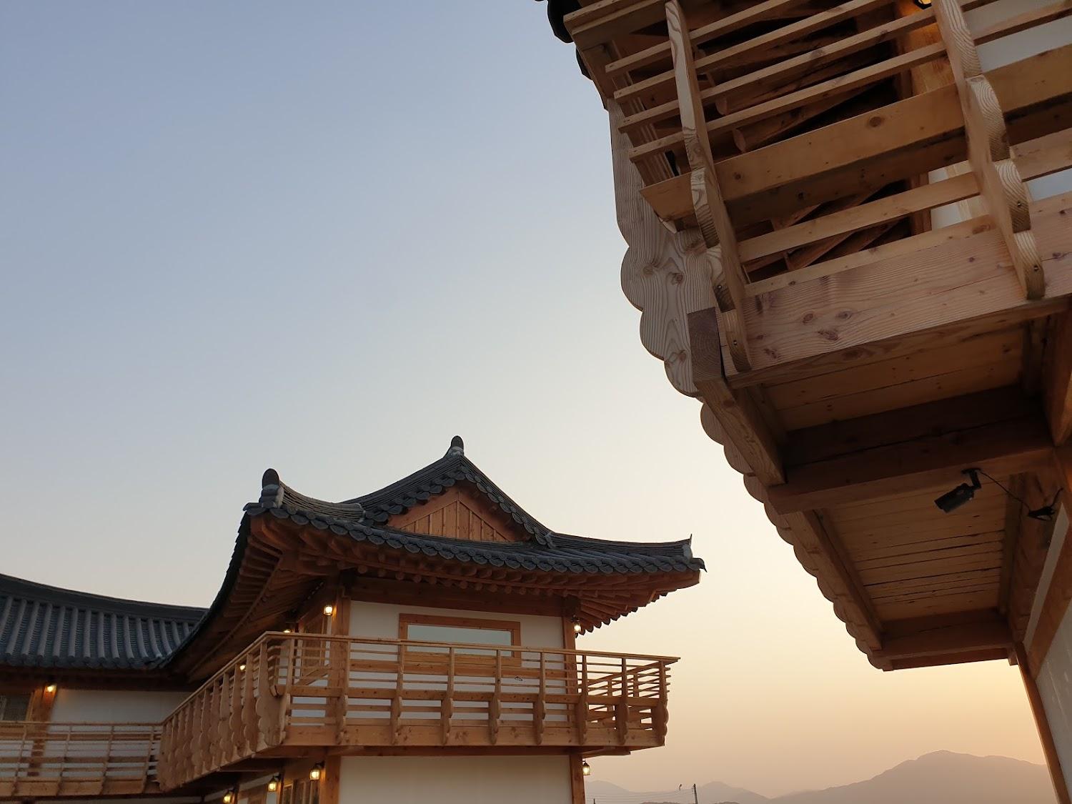 Cover Image for 경주 미담한옥 풀빌라