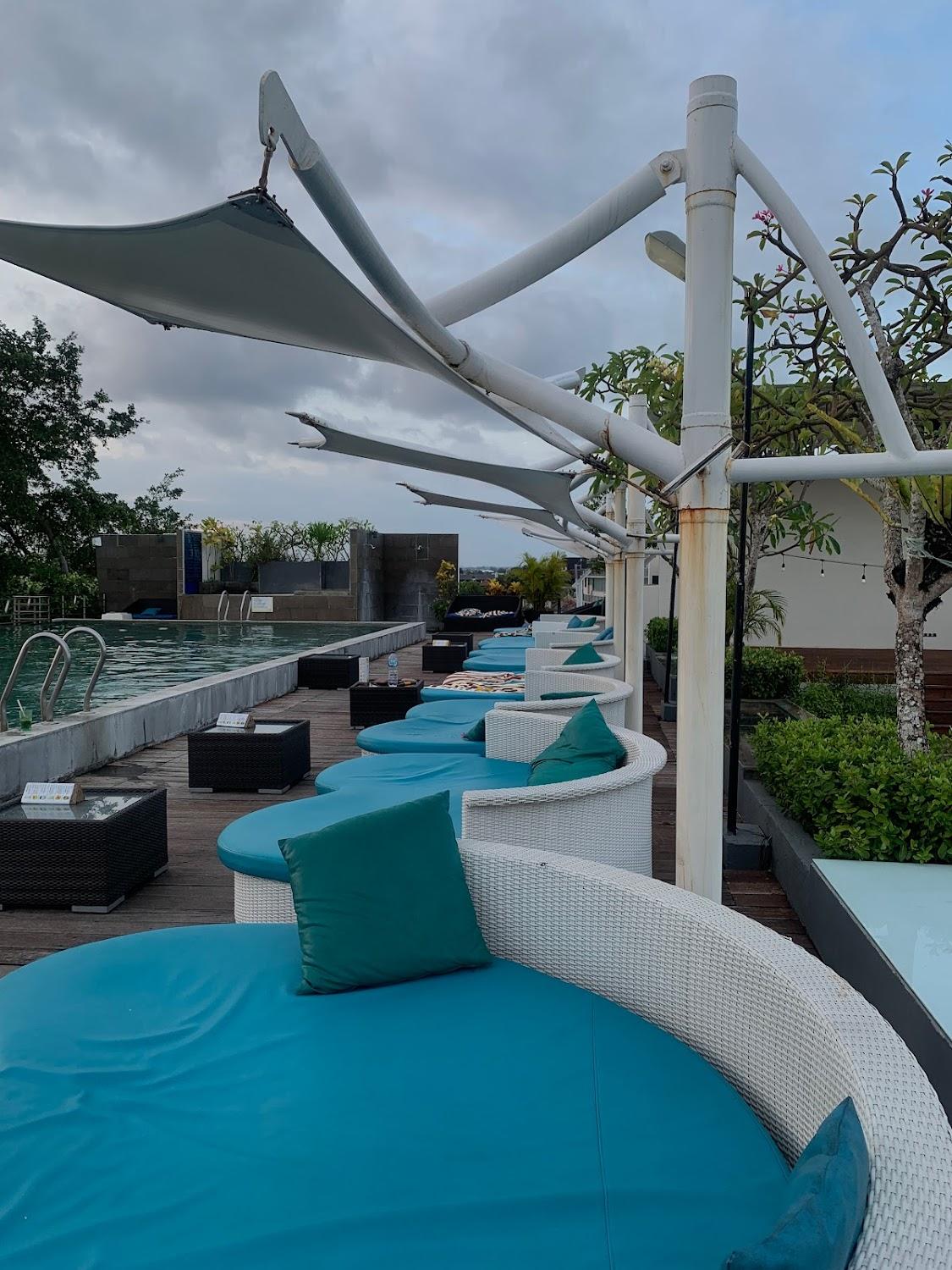 Cover Image for de Vins Sky Hotel Seminyak