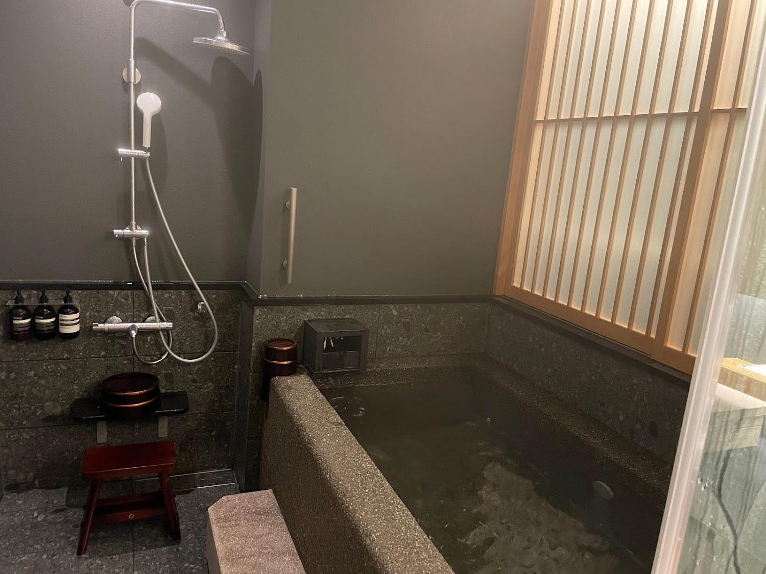 Cover Image for 金澤尾張町黒梅屋