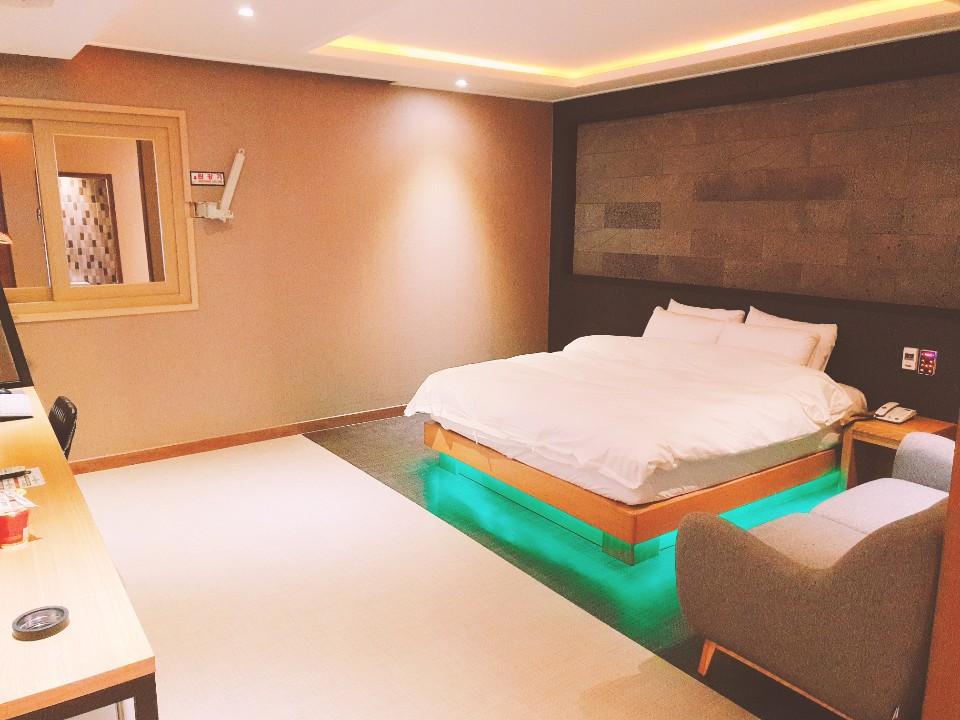 Cover Image for Hotelji