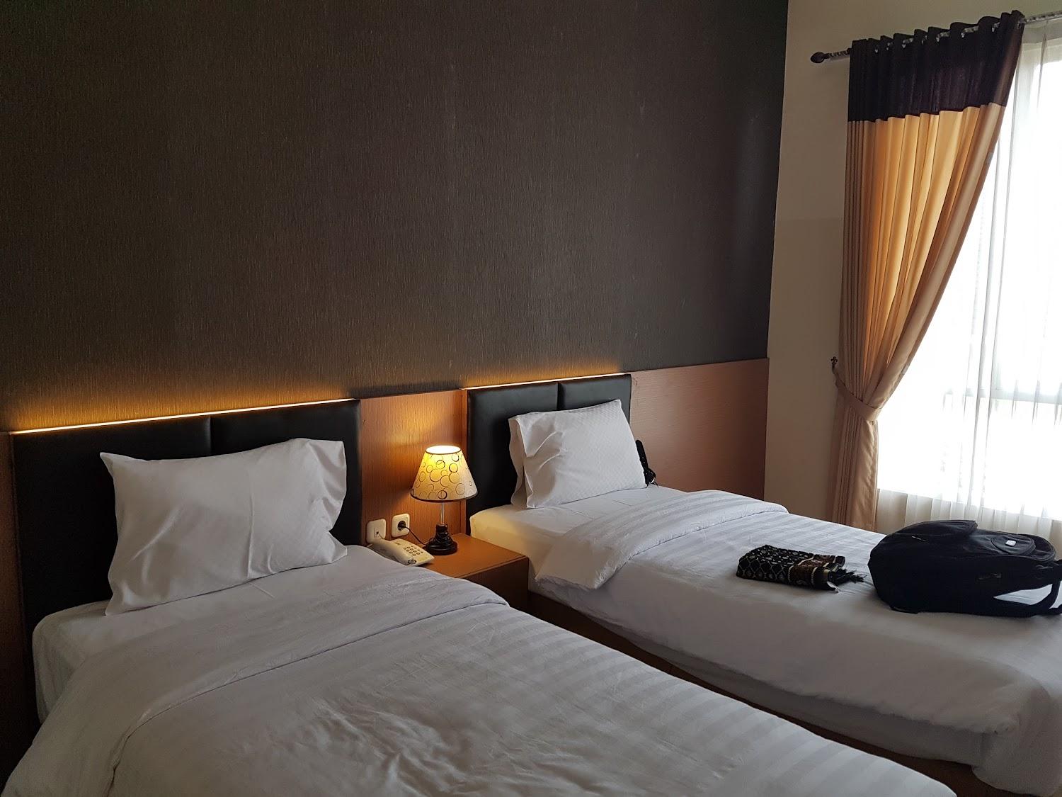 Cover Image for De Resort Hotel