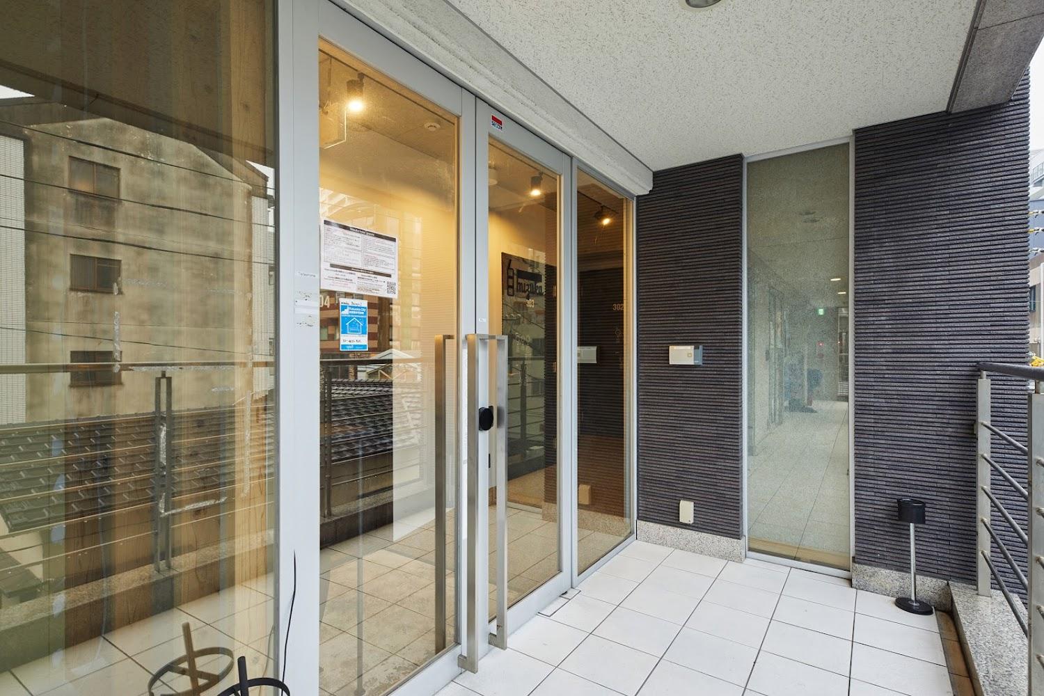 Cover Image for mizuka Daimyo 1 - unmanned hotel -