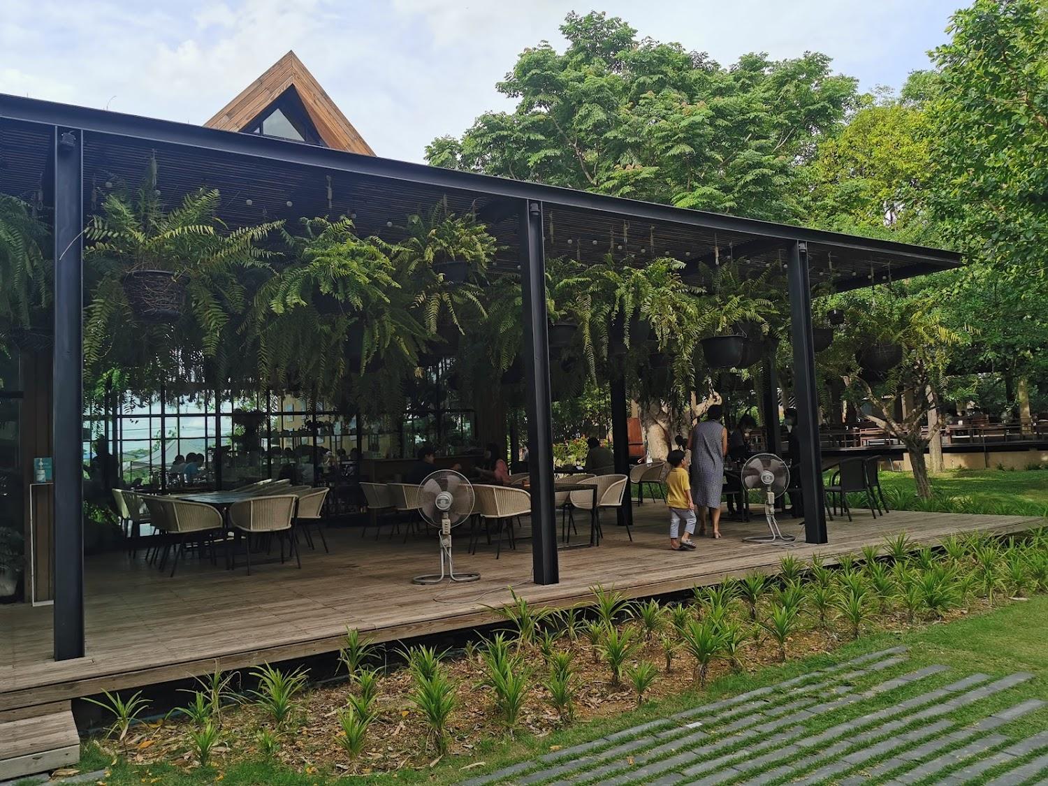 Cover Image for Au Resort