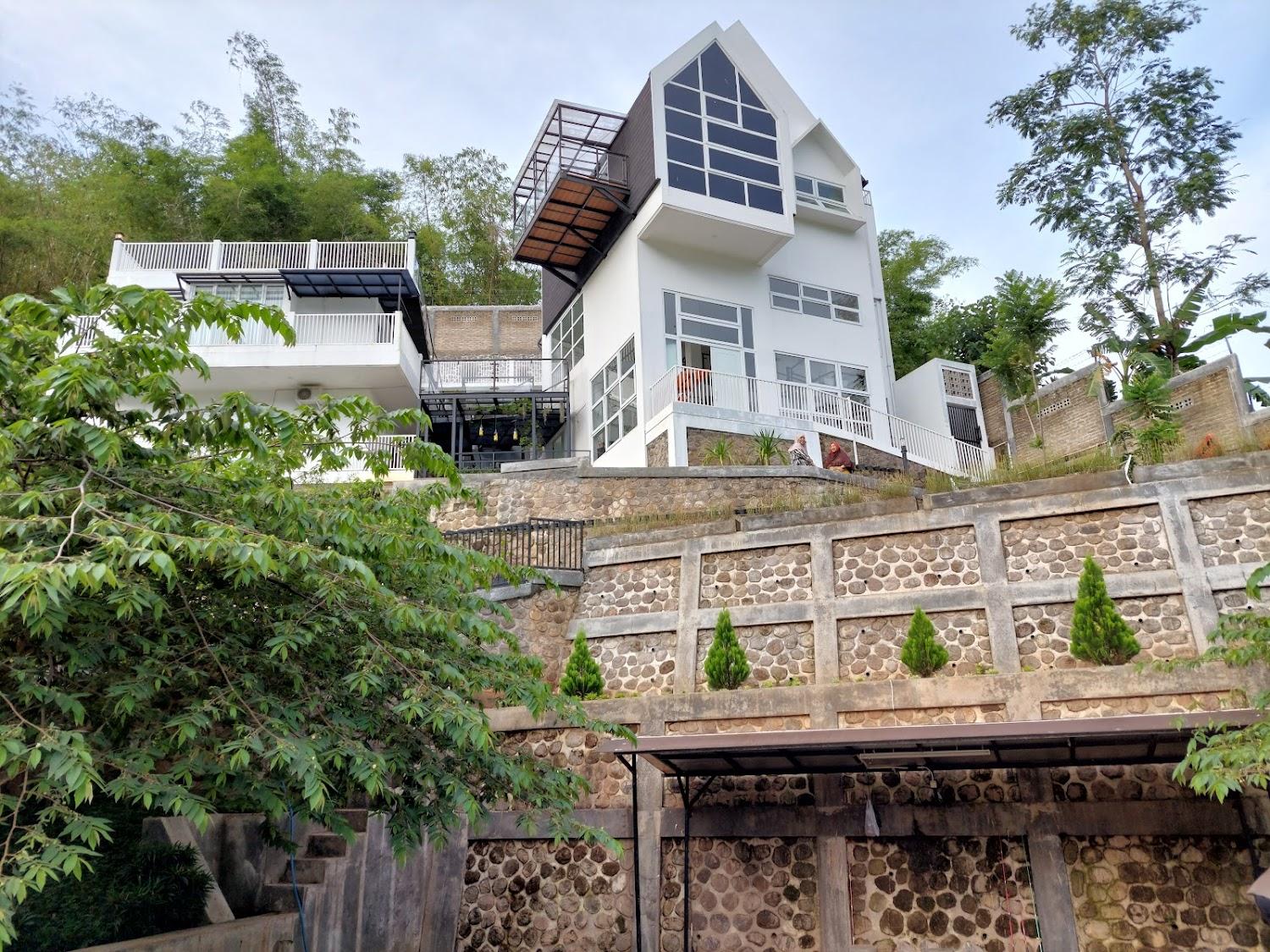 Cover Image for Rumah Kina Putih