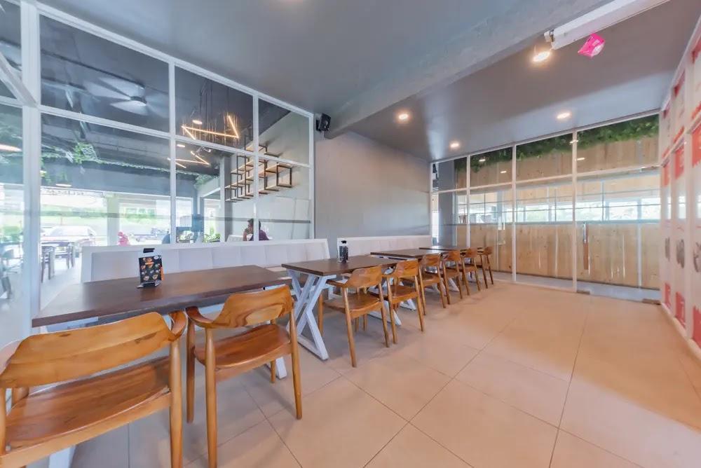 Cover Image for Urbanview Hotel The Tang Balikpapan By RedDoorz