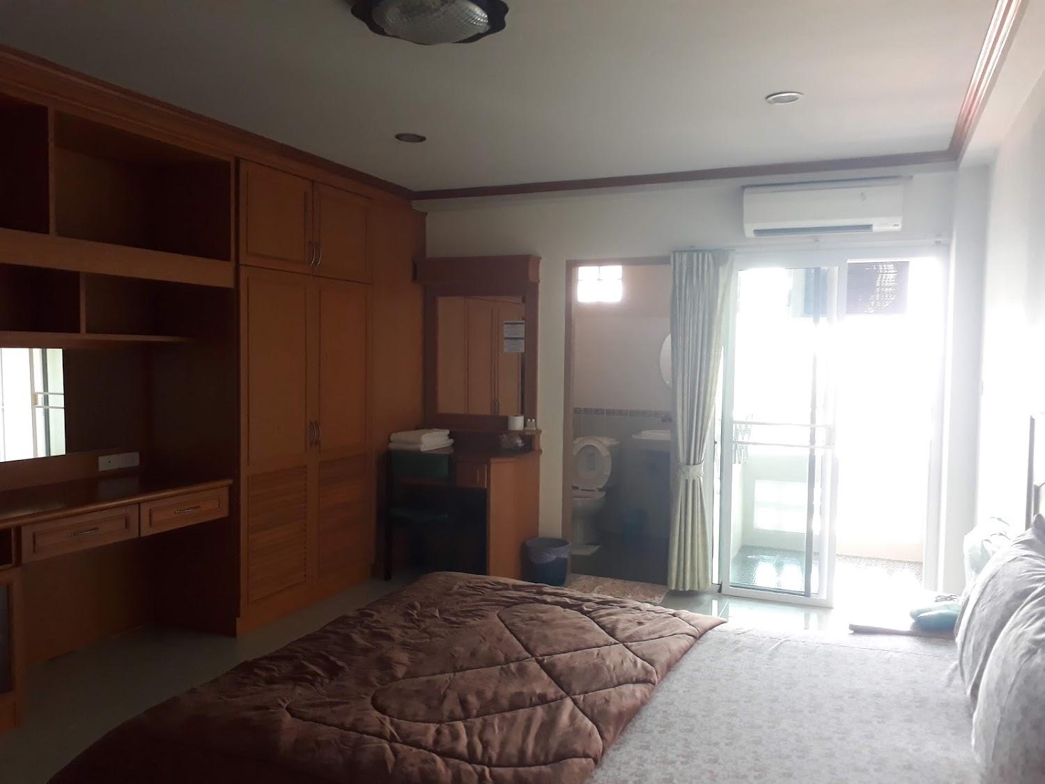 Cover Image for Preechana Golden Place Service Apartment