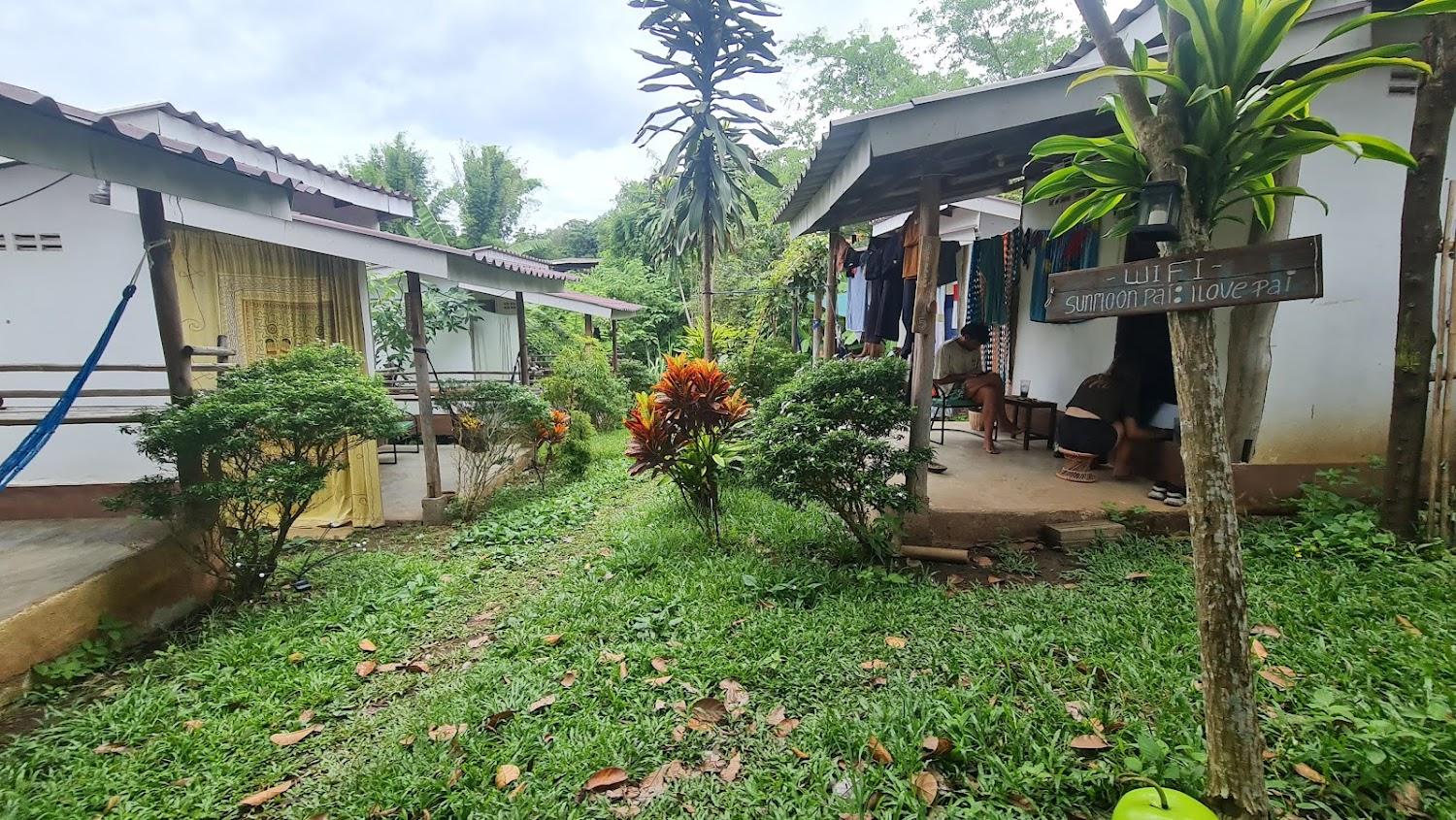 Cover Image for Sun Moon Pai Bungalow