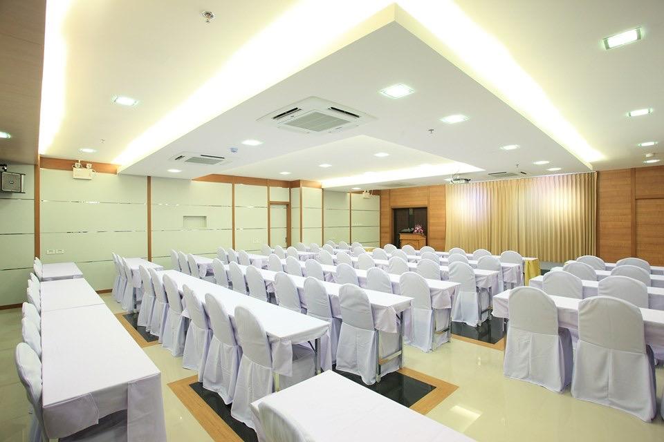 Cover Image for G2 Hotel Group