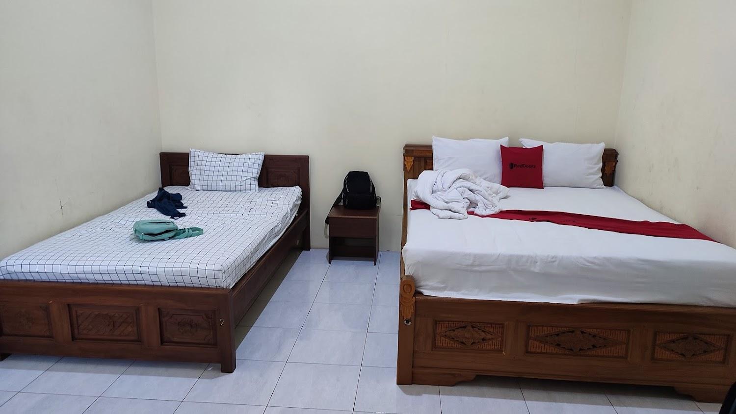 Cover Image for RedDoorz near Balai Kota Probolinggo