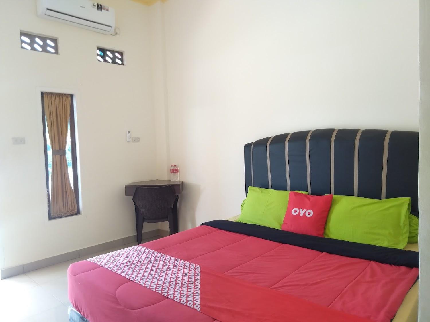 Cover Image for SILVER HOMESTAY
