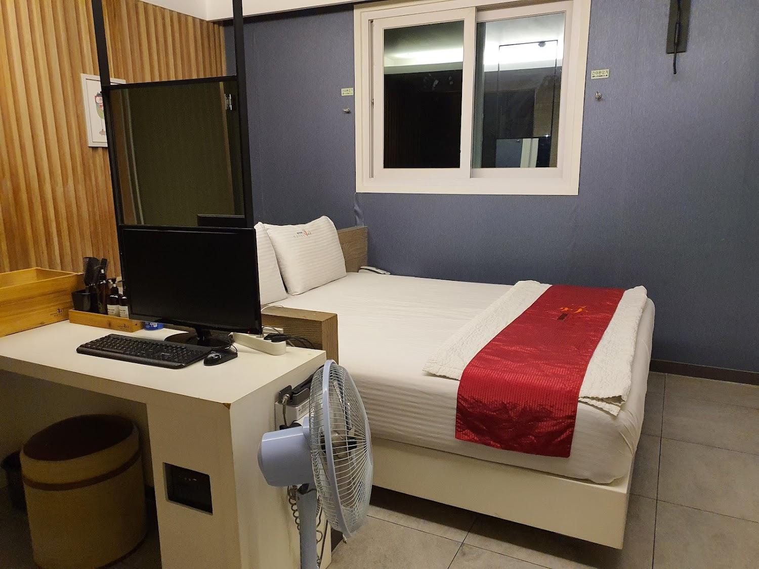 Cover Image for Motel Hongsi