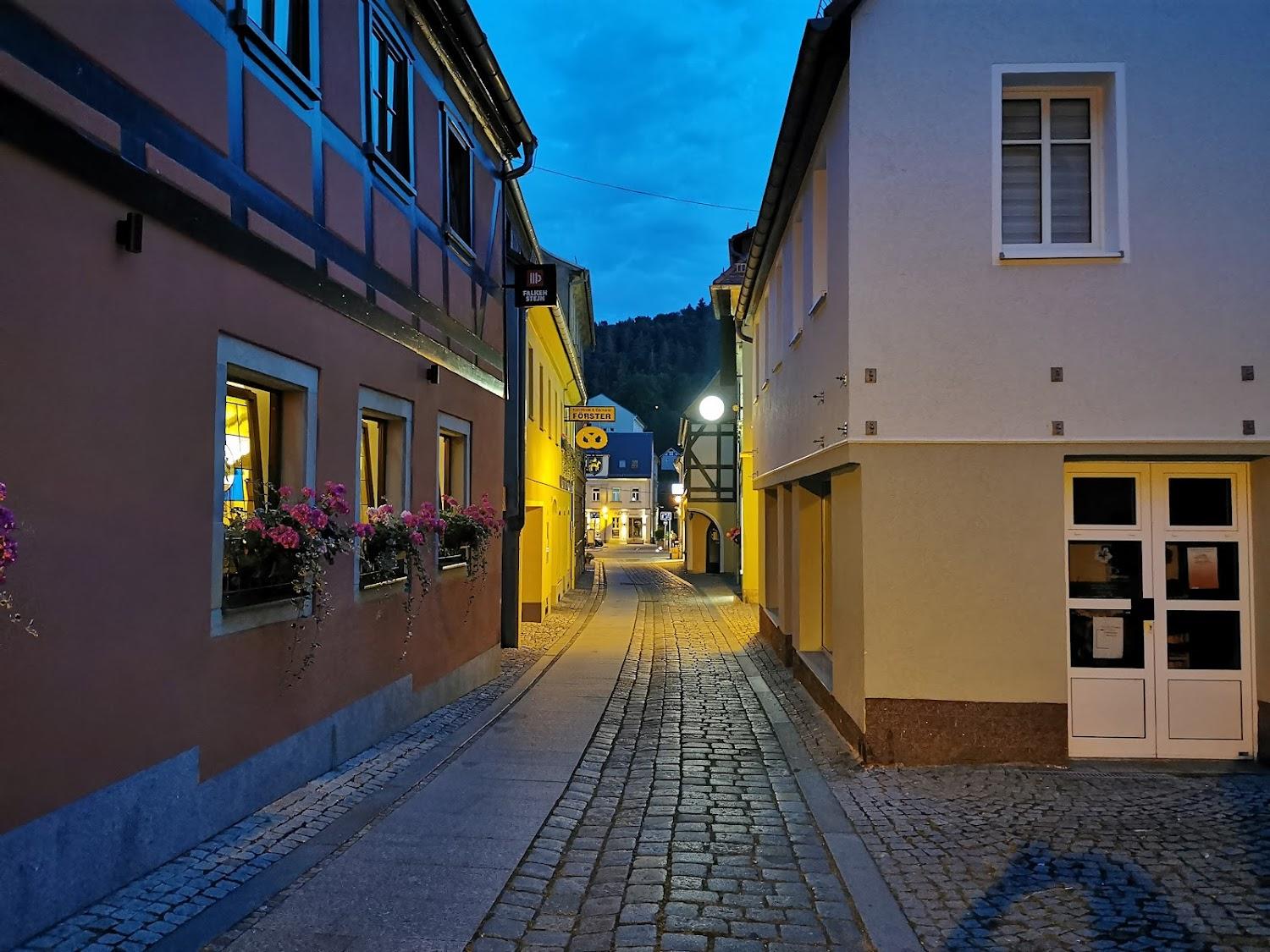 Cover Image for Zum Roten Haus