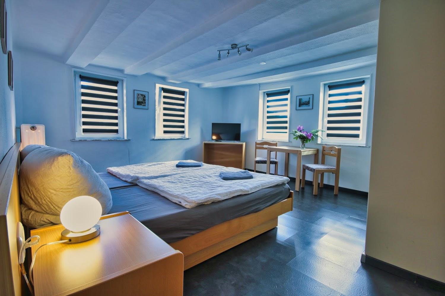 Cover Image for Haus Hubertus Littfeld