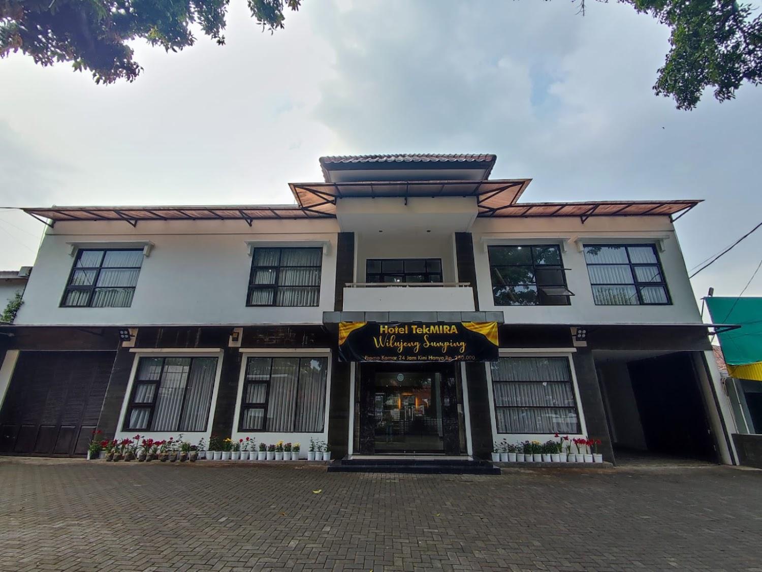 Cover Image for OYO 1740 Tekmira Residence Supratman Syariah