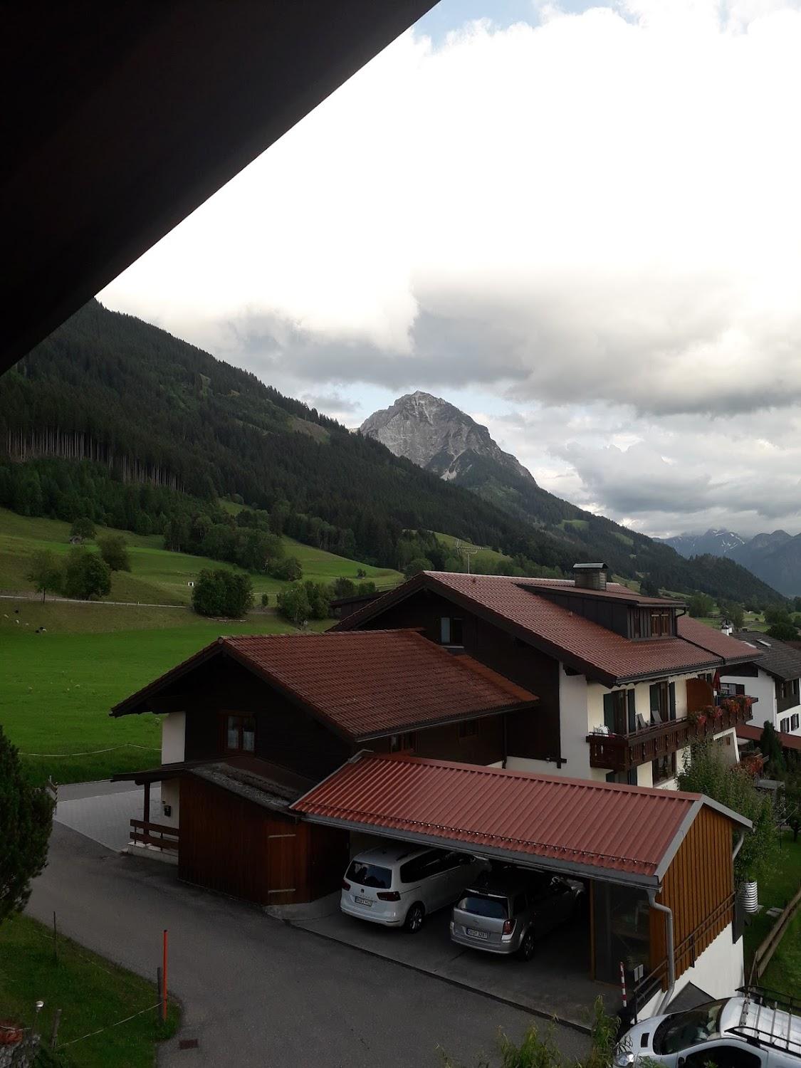 Cover Image for Haus Alpenrose