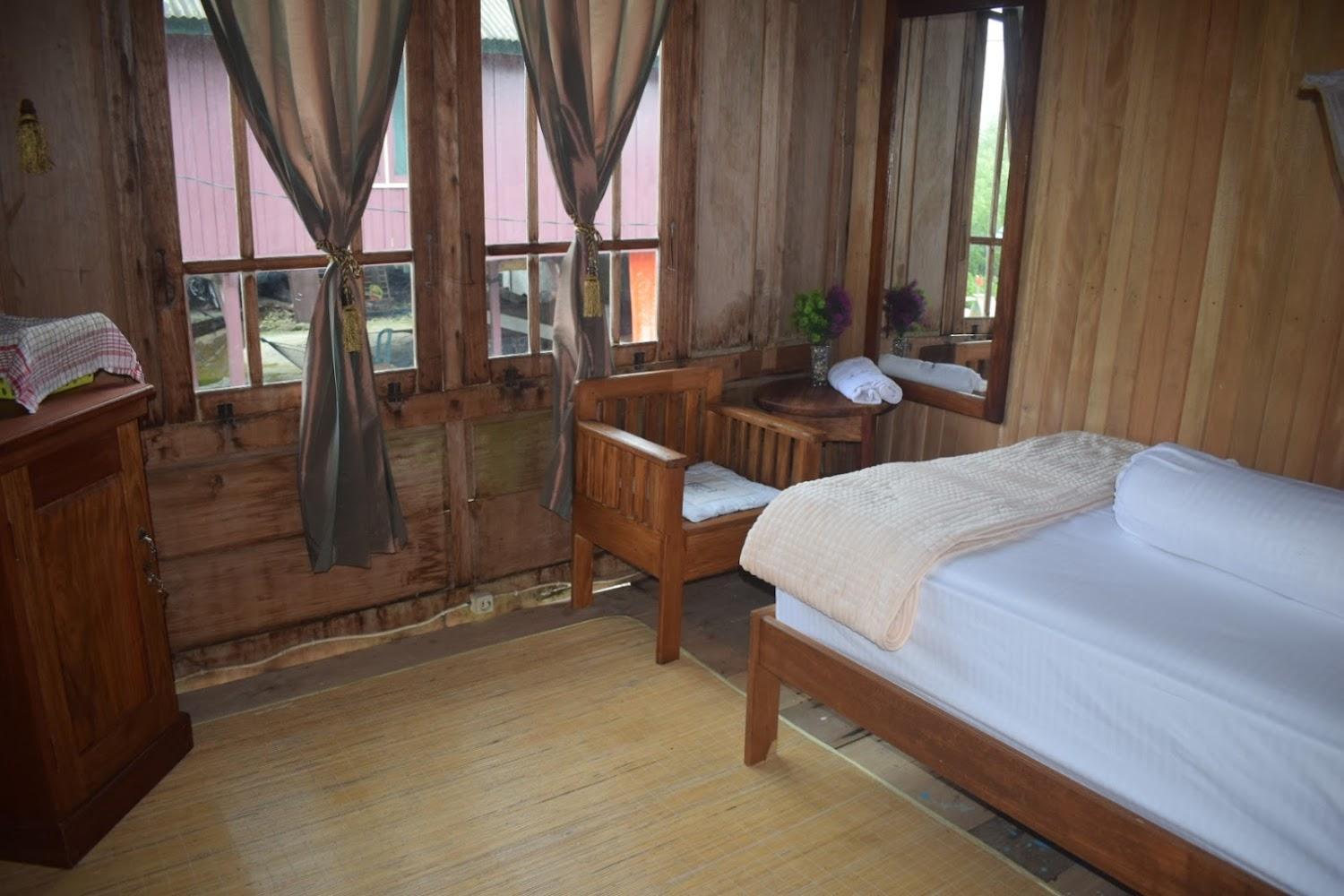 Cover Image for areef homestay kaledupa