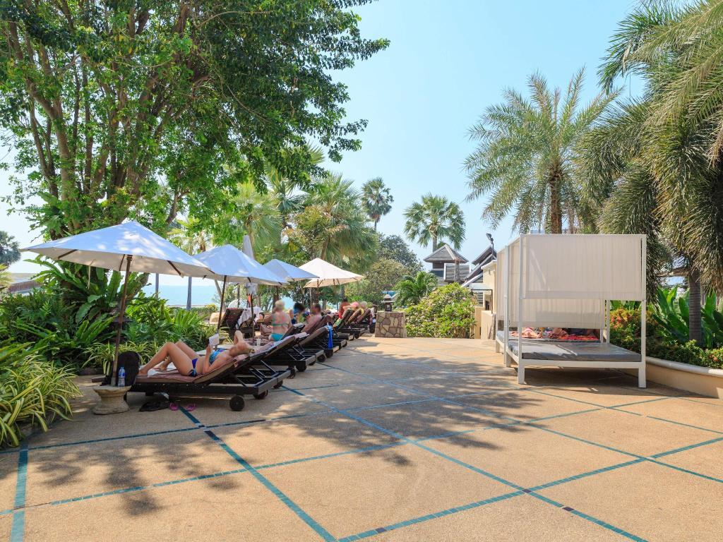 Cover Image for Long Beach Garden Hotel & Pavilions