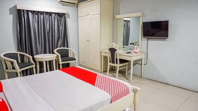 Cover Image for OYO 2085 Chrysanta Hotel