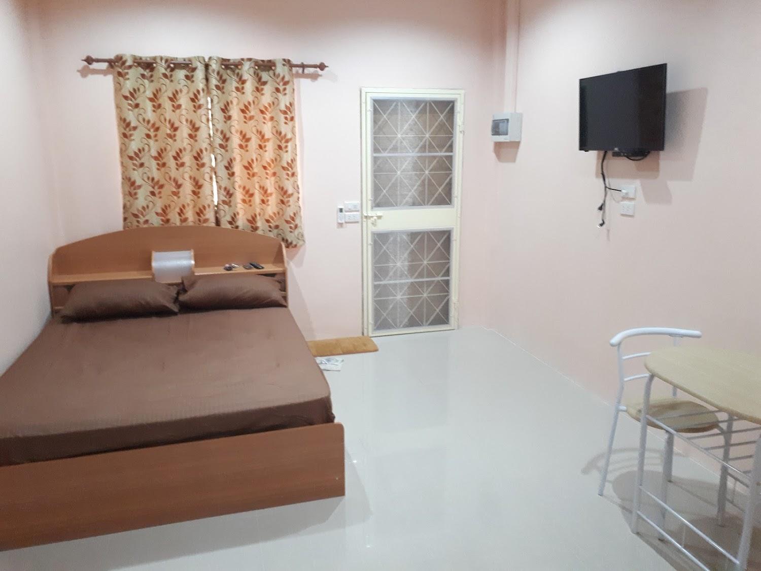 Cover Image for Pornsomkit Room
