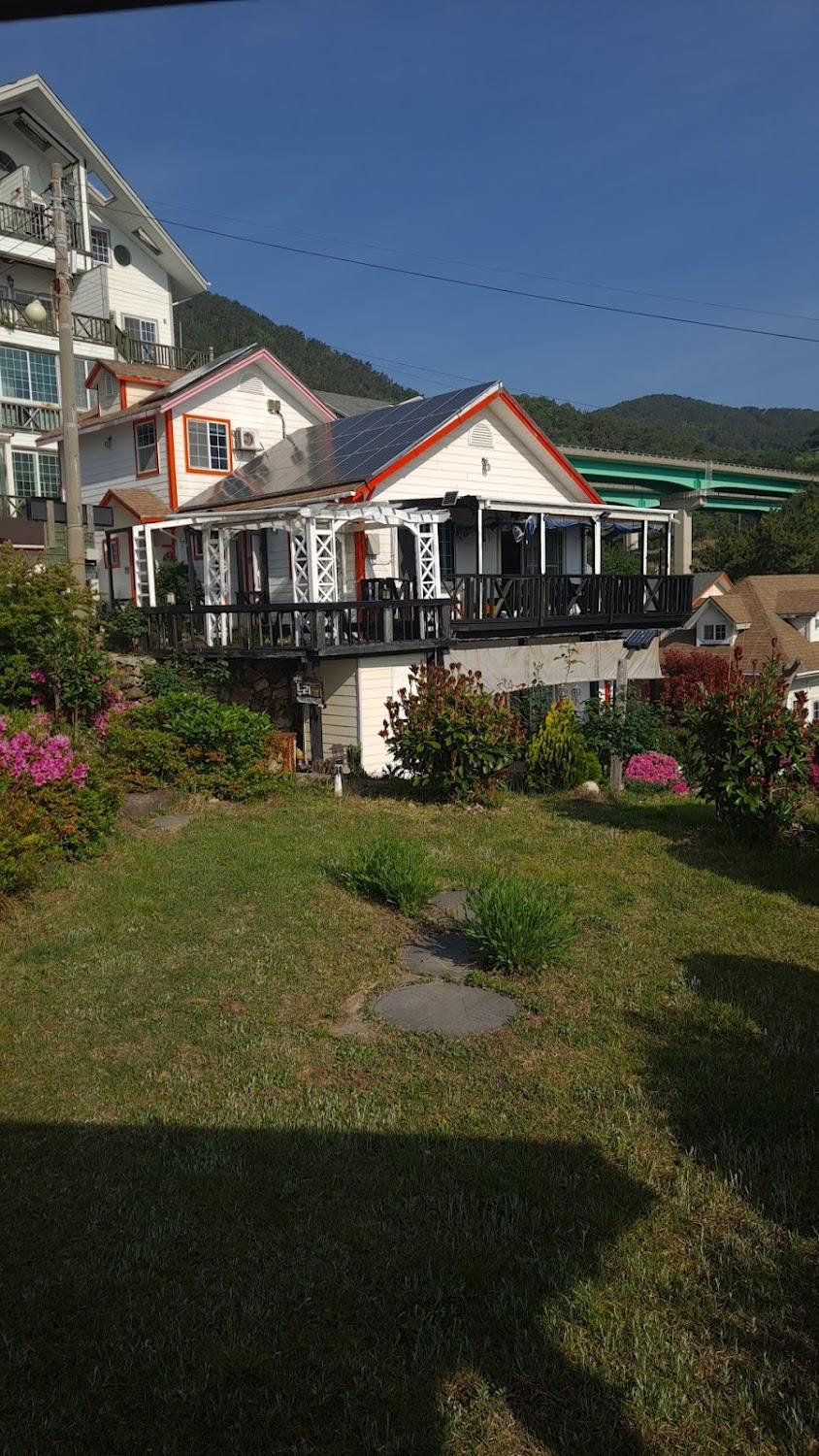 Cover Image for Nuri Pension