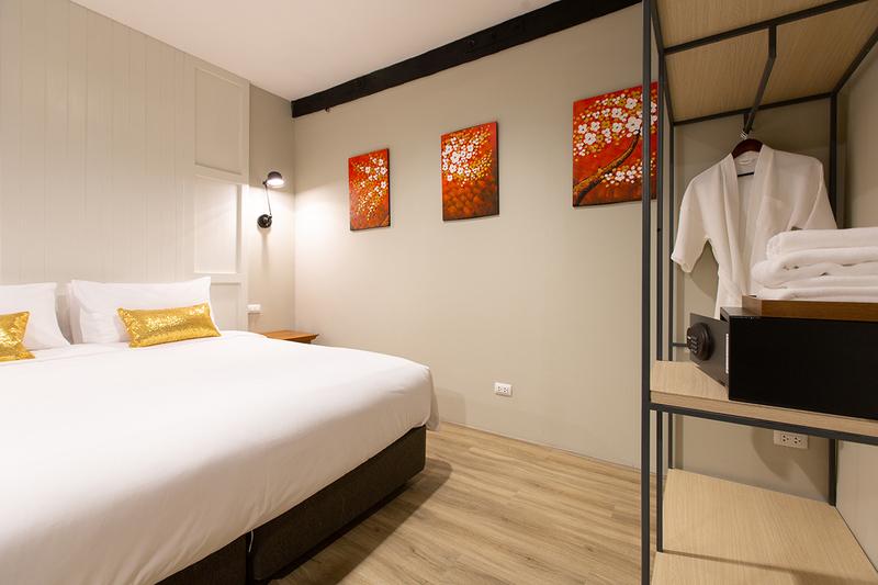 Cover Image for Prince Theatre Heritage Stay Hostel - Silom