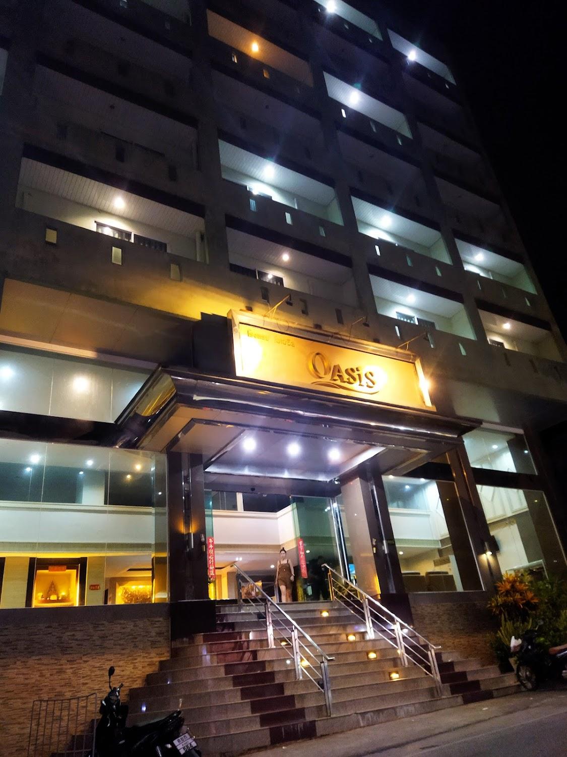 Cover Image for oasis hotel