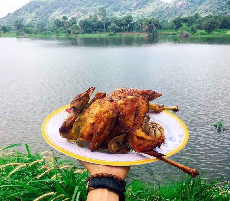 Gánh bánh tằm 20 năm ở Tân Châu với hương vị đi cùng năm tháng