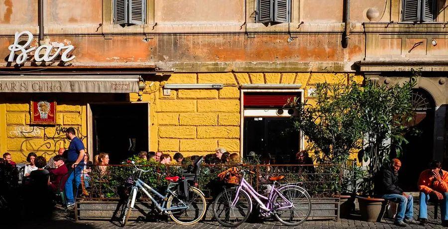 Cover Image for Nine Captivating Roman Neighborhoods to Discover