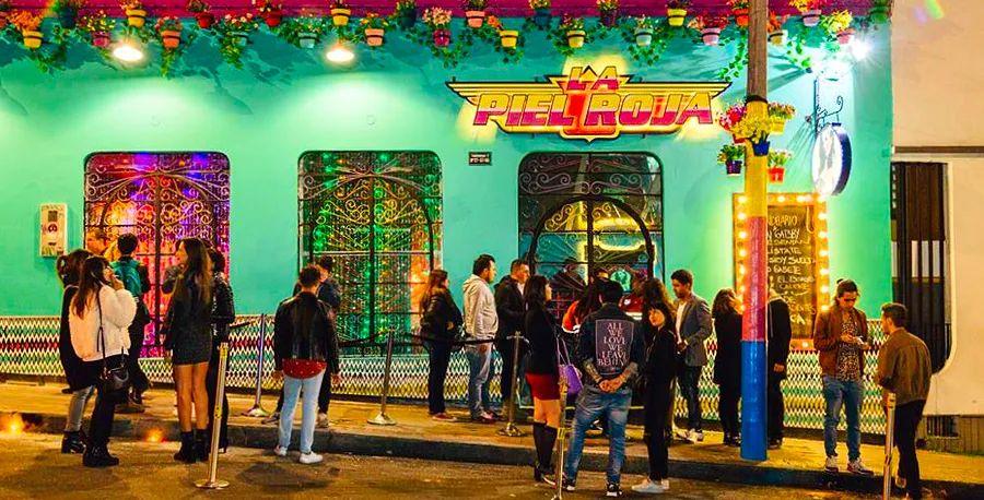 Cover Image for The Best Spots for Drinks and Salsa Dancing in Bogotá