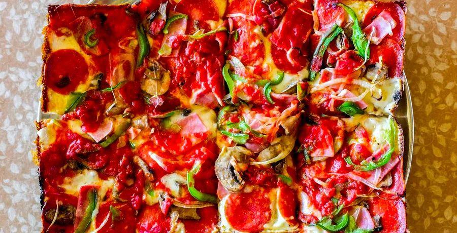 Cover Image for 38 Must-Try Restaurants in the Midwest