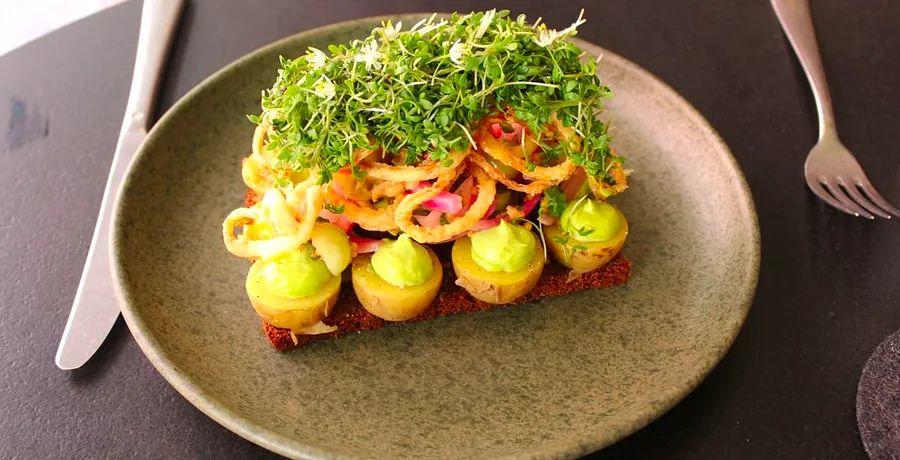 Cover Image for Smørrebrød: Denmark’s Timeless Classic Pre-Noma
