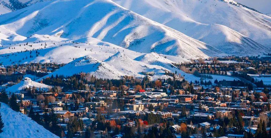 Cover Image for 15 Exciting Dining Experiences to Try in Sun Valley Today